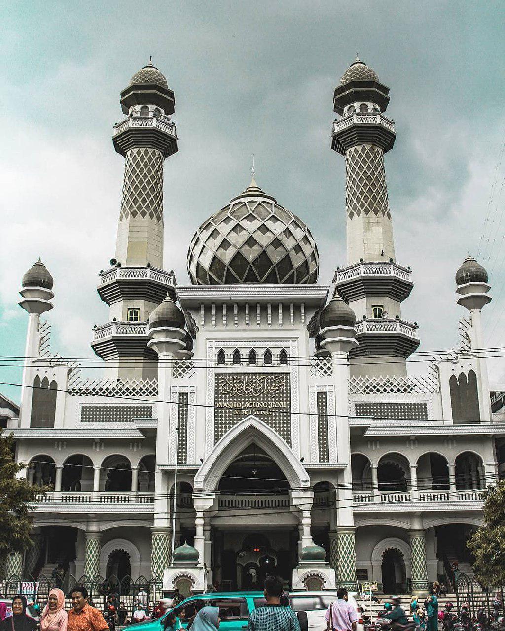 6 Tempat Ibadah Bersejarah Di Malang Raya