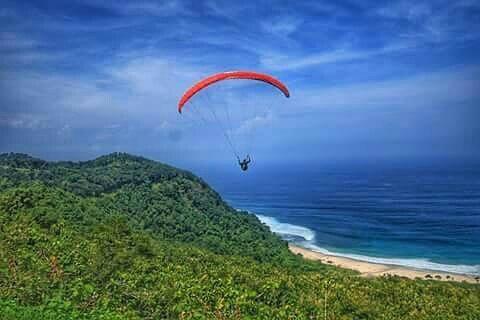 3 Paragliding Spots in Malang