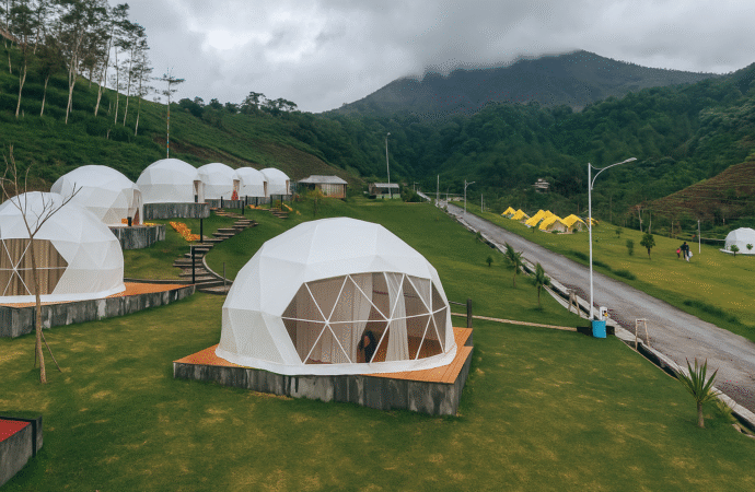 Healing Seru Bareng Teman, Ini 5 Rekomendasi Glamping Terbaru Buat Dicoba