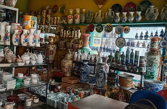 Membawa Souvenir Cantik, Karya Kampung Keramik Dinoyo
