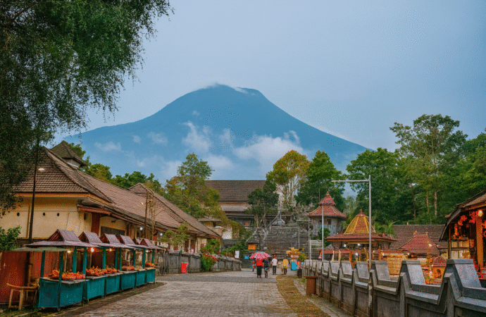 Ciamsi Gunung Kawi banyak Disebut Tarot Tionghoa di Kalangan Anak Muda