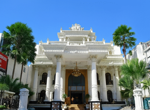 Temukan Sensasi Menginap Ala Kerajaan Romawi di Garand Palace Hotel