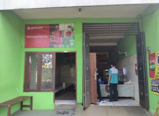 Warung Mak Par: Warung Legendaris Mahasiswa Malang Dengan Porsi Melimpah Sejak 90-an