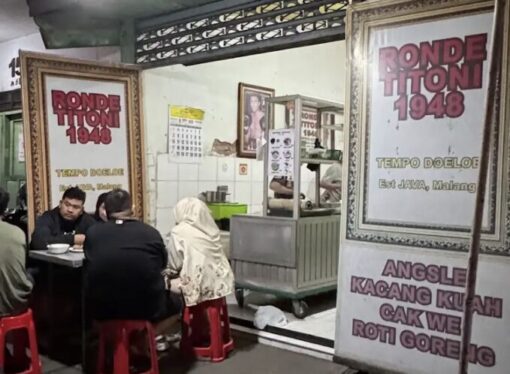 Ronde Titoni, Hangatnya Legenda Kuliner Malam Malang Sejak 1948 yang Tak Pernah Padam