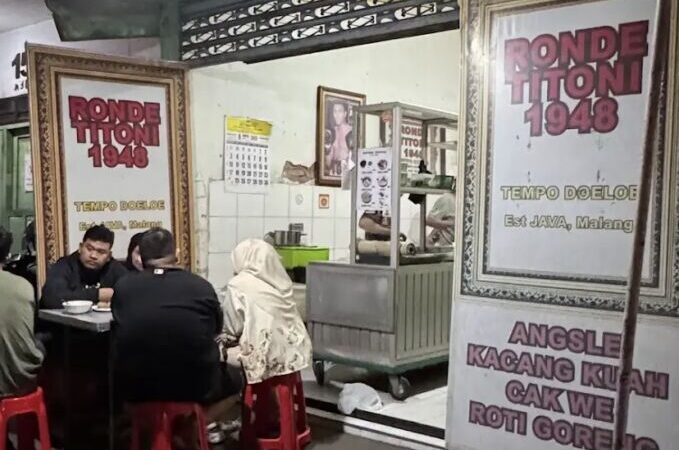Ronde Titoni, Hangatnya Legenda Kuliner Malam Malang Sejak 1948 yang Tak Pernah Padam