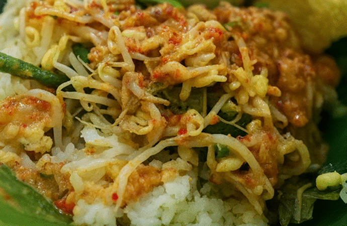 Cari Sarapan Pecel Murah dan Otentik ? Cobain Tempat Ini